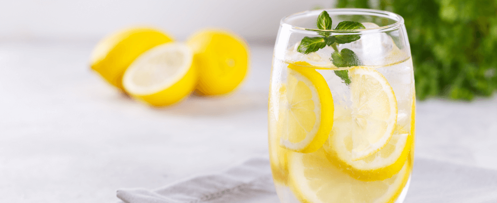 The Amazing Benefits of Drinking Lemon Water