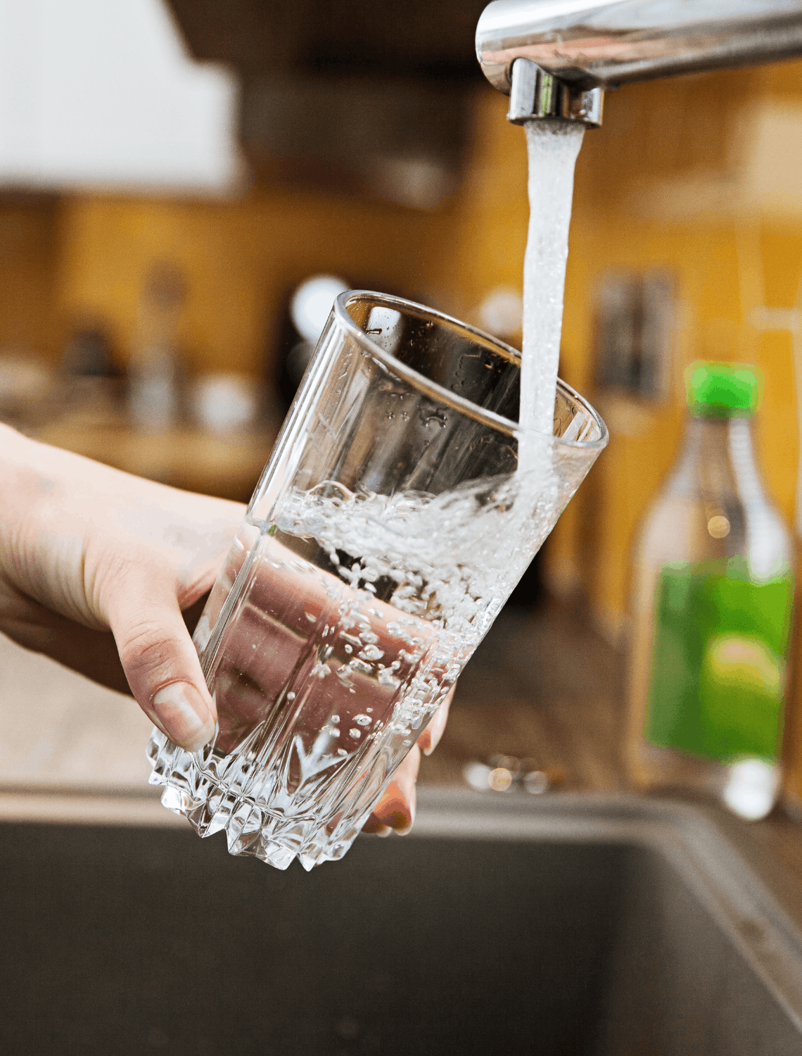 Why Does Drinking Water Make Me Feel Nauseous? A Singapore Guide